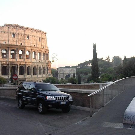 רומא Vacanze Al Colosseo Polveriera חדר תמונה